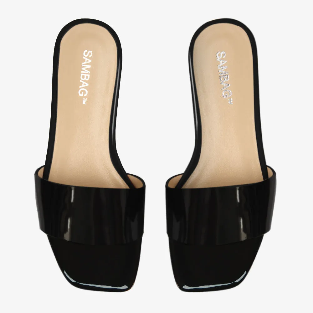 Chloe Black Patent Leather Slide