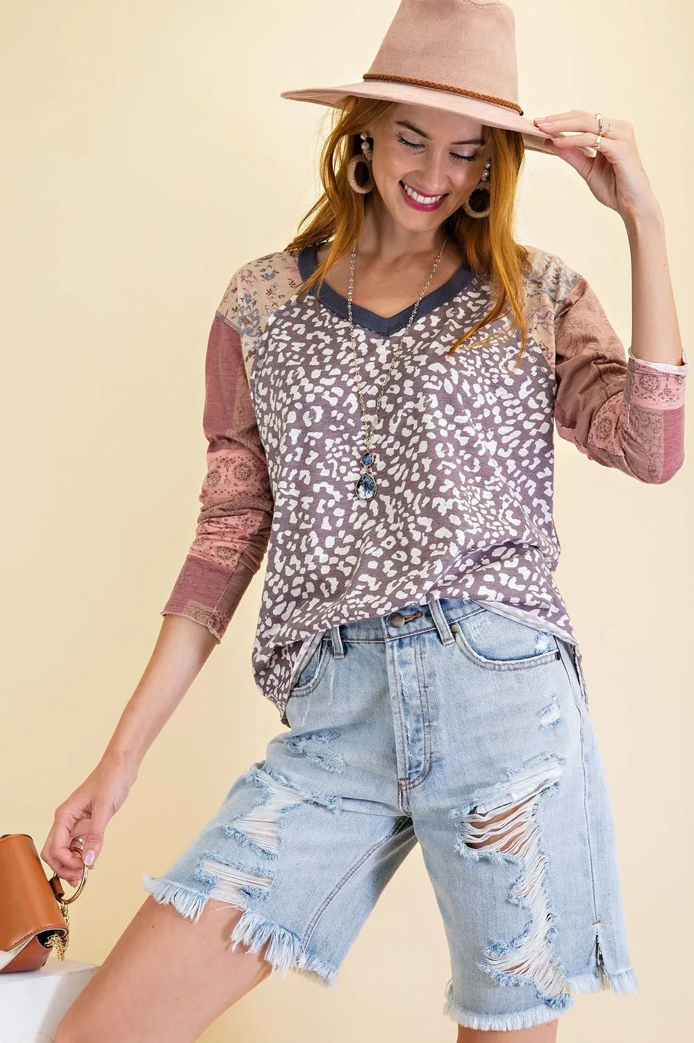 Dream-in animal print mix tribal sleeves V-neck knit top