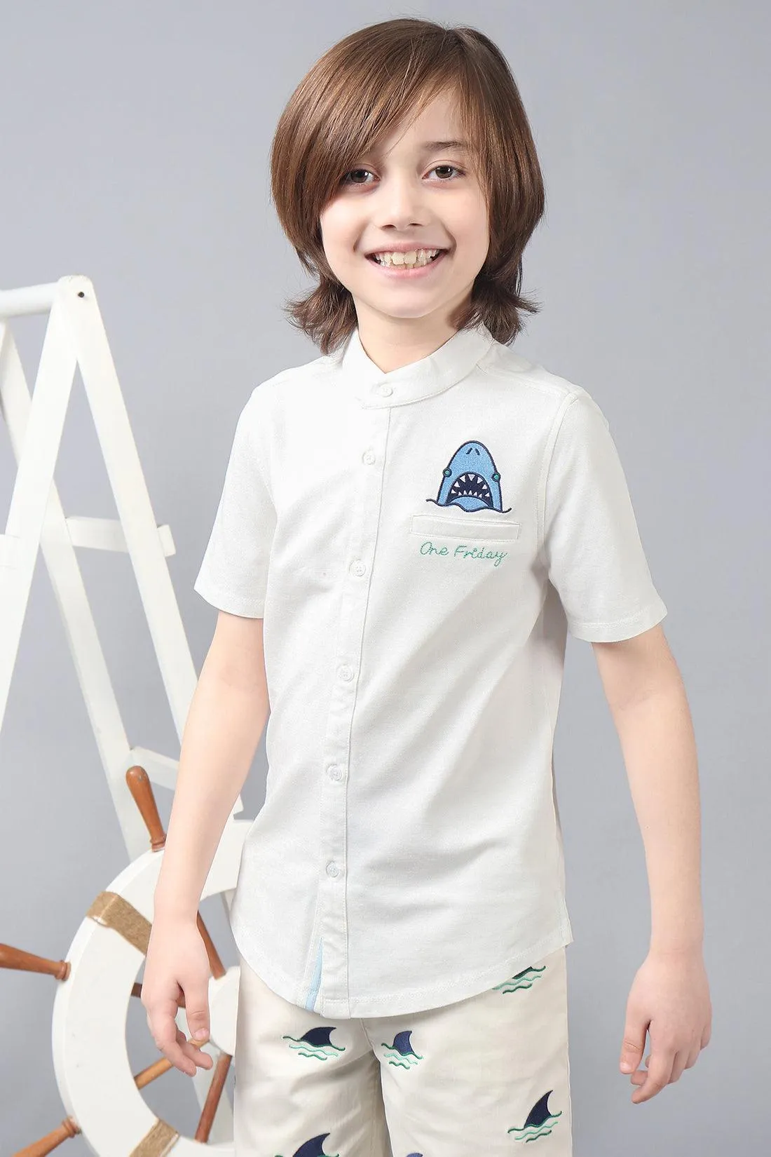 One Friday Kids Boys White Embroidered Chinese Collar Knit Short Sleeve Shirt