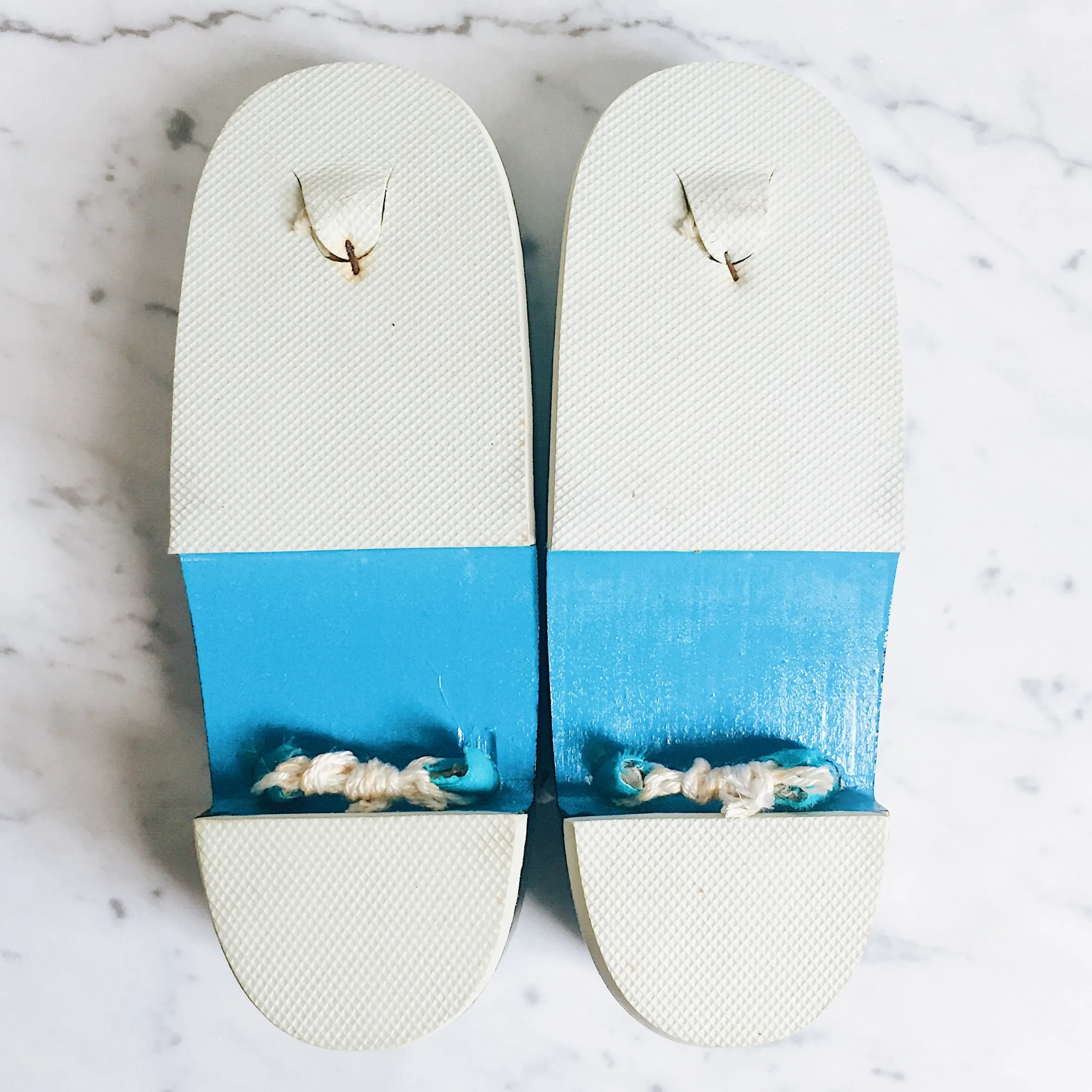 Vintage Speckled Turquoise Geta Slippers