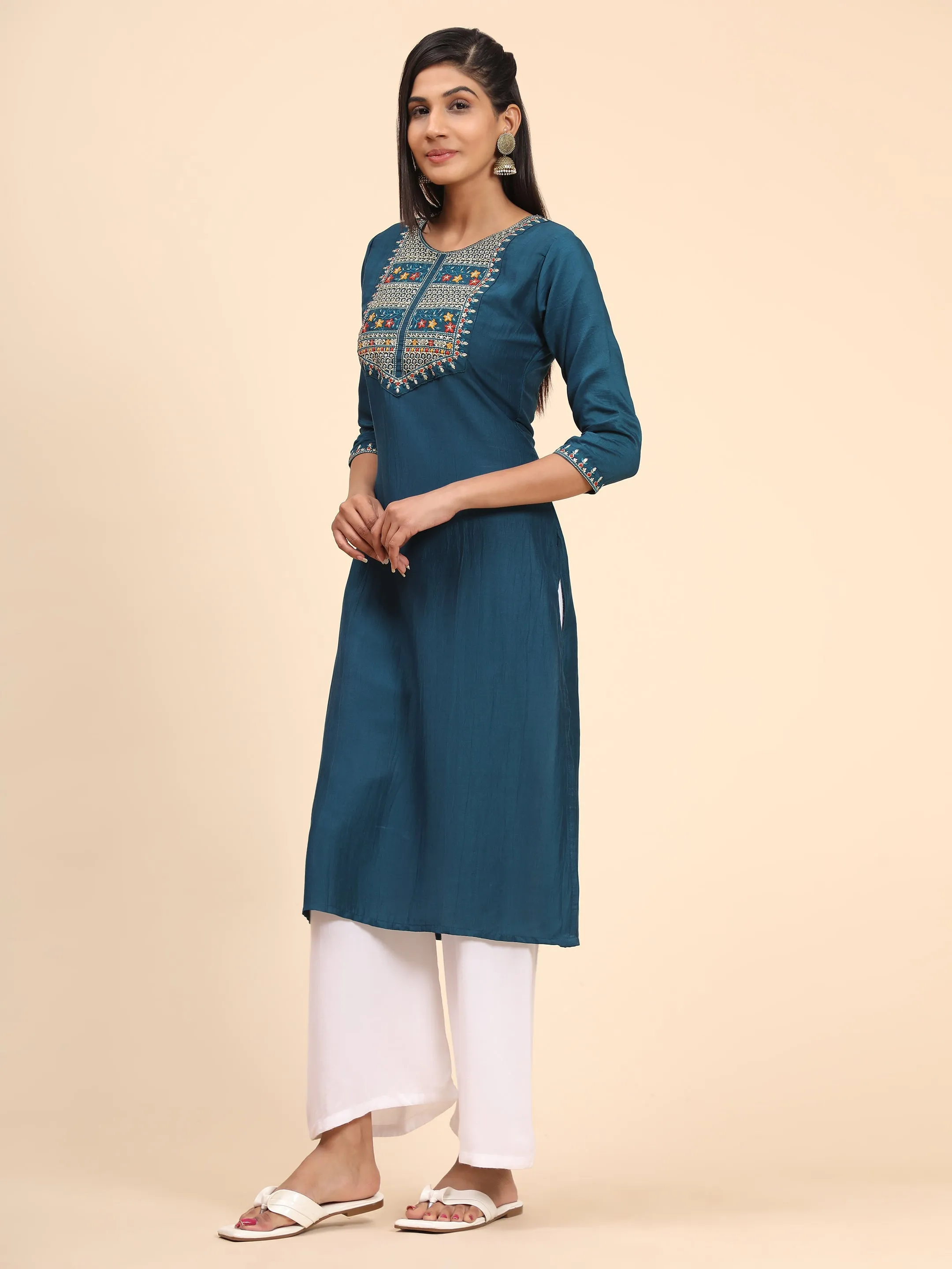 Women'S Embroidered Straight Chinon Blue Stitched Kurta