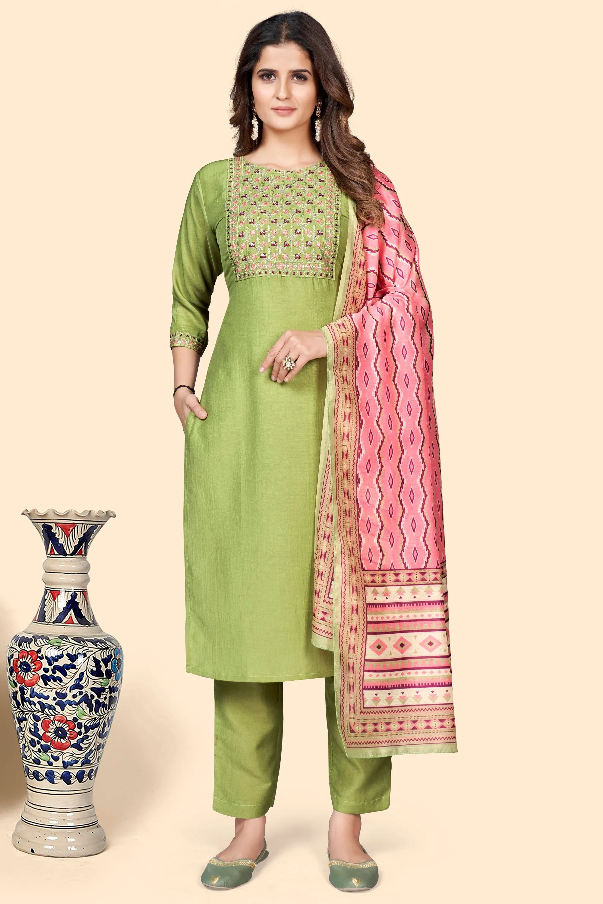 Women'S Embroidered Straight Chinon Pista  Stitched Kurta Pant With Dupatta