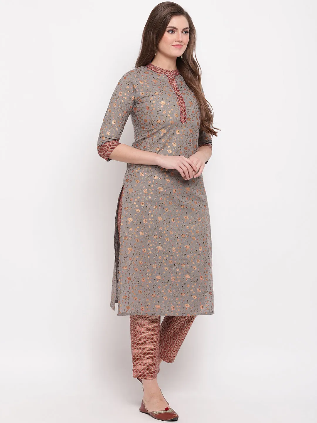 Women'S Foil Print & Hand Work Straight Cotton Grey Kurti