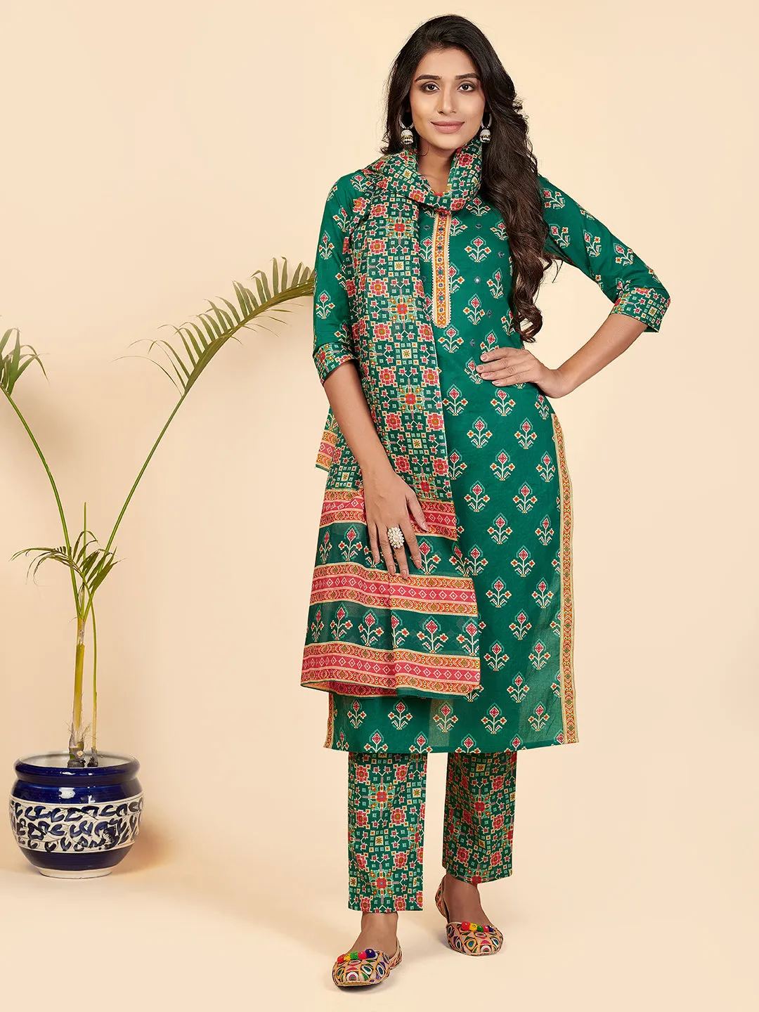 Women'S Patola Print & Mirror Work Straight Cotton Green Stitched Kurta Pant With Dupatta