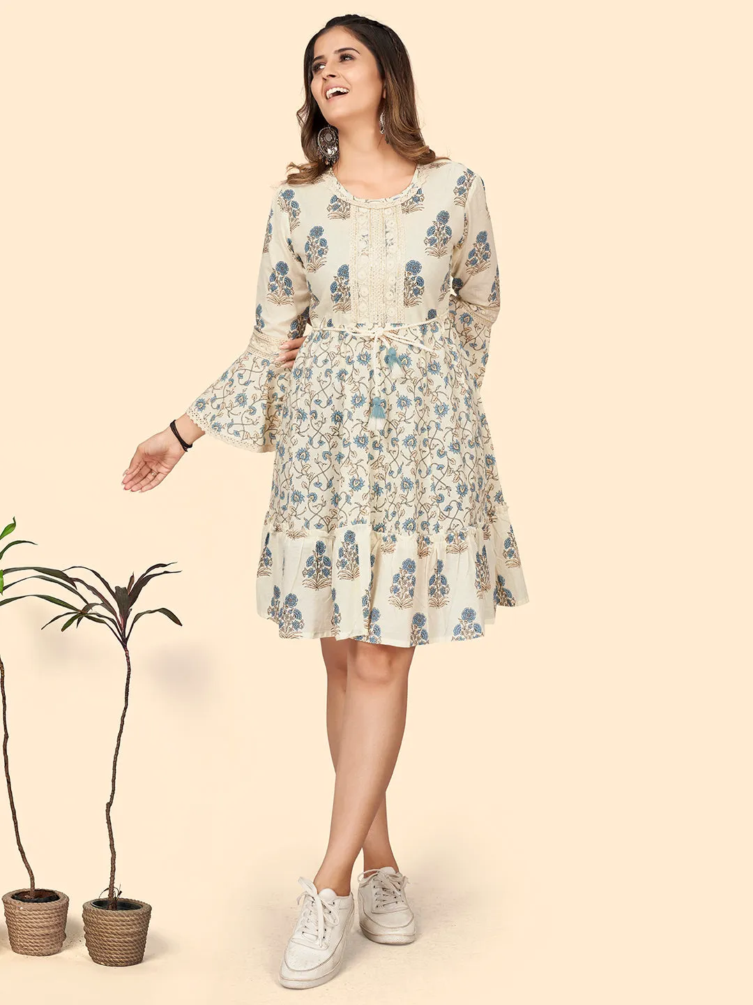 Women'S Print & Lace Work Flared Cotton White Stitched Dress