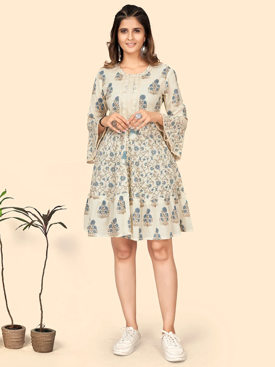 Women'S Print & Lace Work Flared Cotton White Stitched Dress